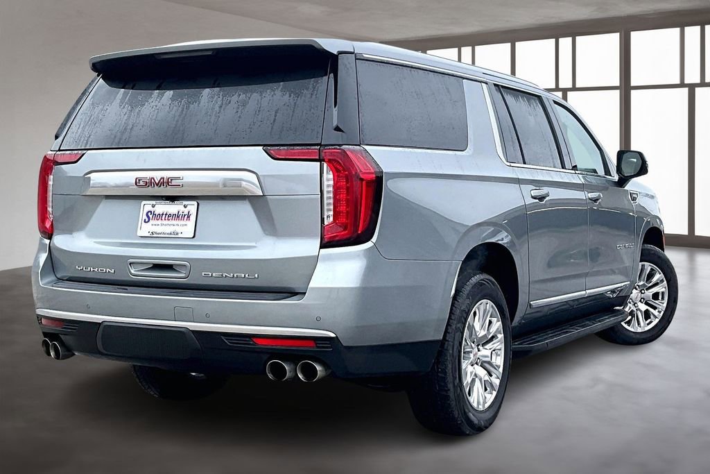 Used 2024 GMC Yukon XL Denali RWD image 6