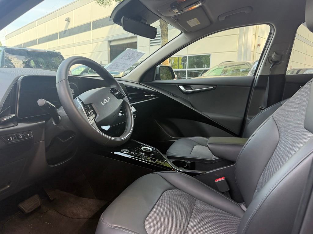 Used 2024 Kia Niro Wind w/ Wind Preserve Package FWD image 11