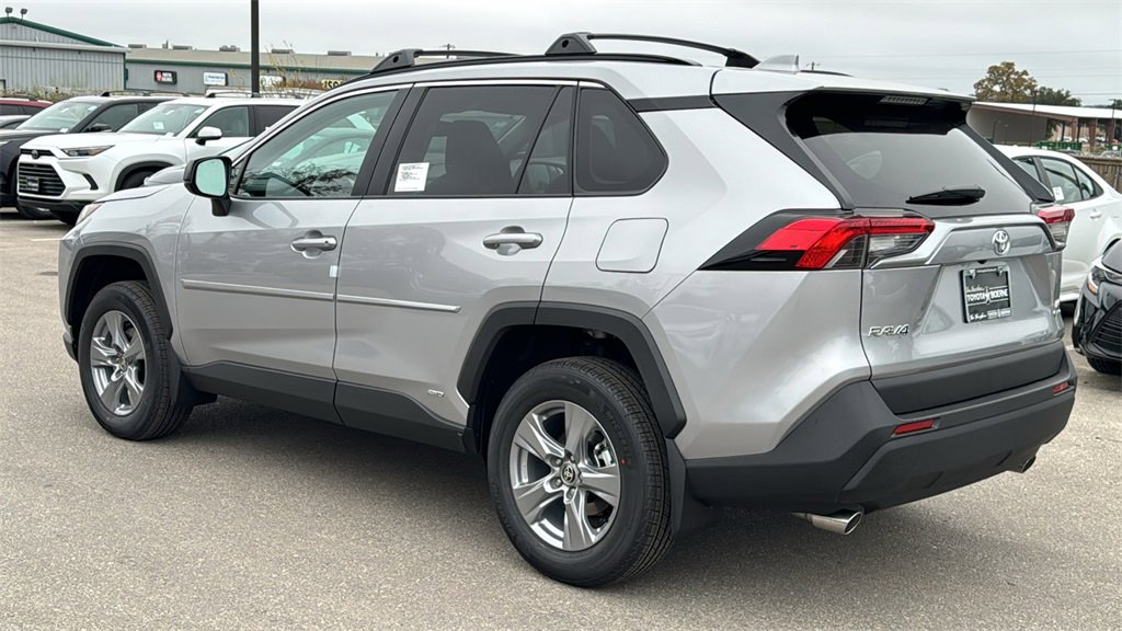 New 2025 Toyota RAV4 LE image 6