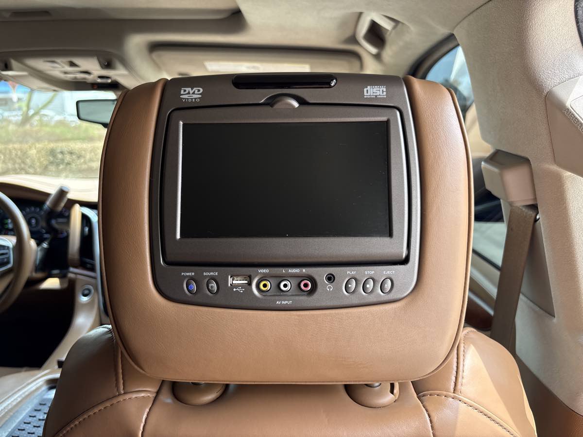 Used 2016 Cadillac Escalade Platinum AWD/4WD image 20