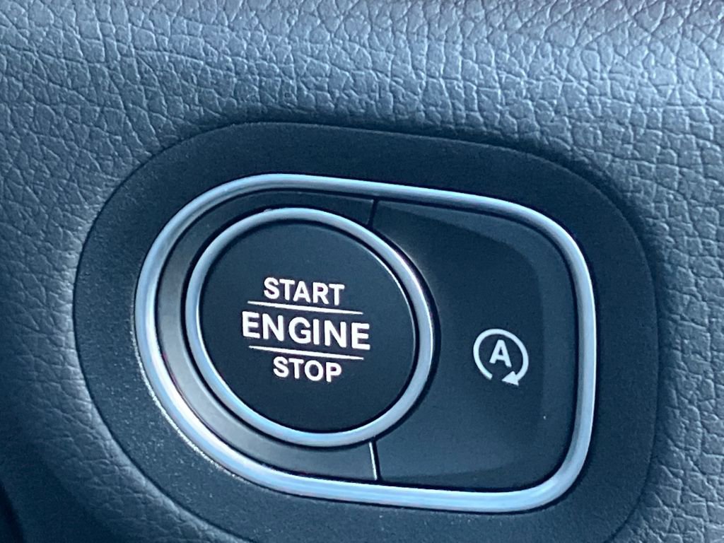 Used 2025 Mercedes-Benz GLE 350 4MATIC image 25