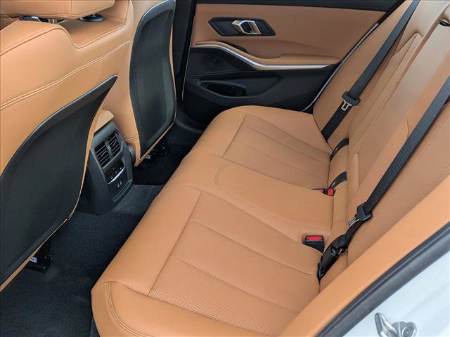 Used 2026 BMW 330i xDrive Sedan w/ Premium Package AWD/4WD image 17