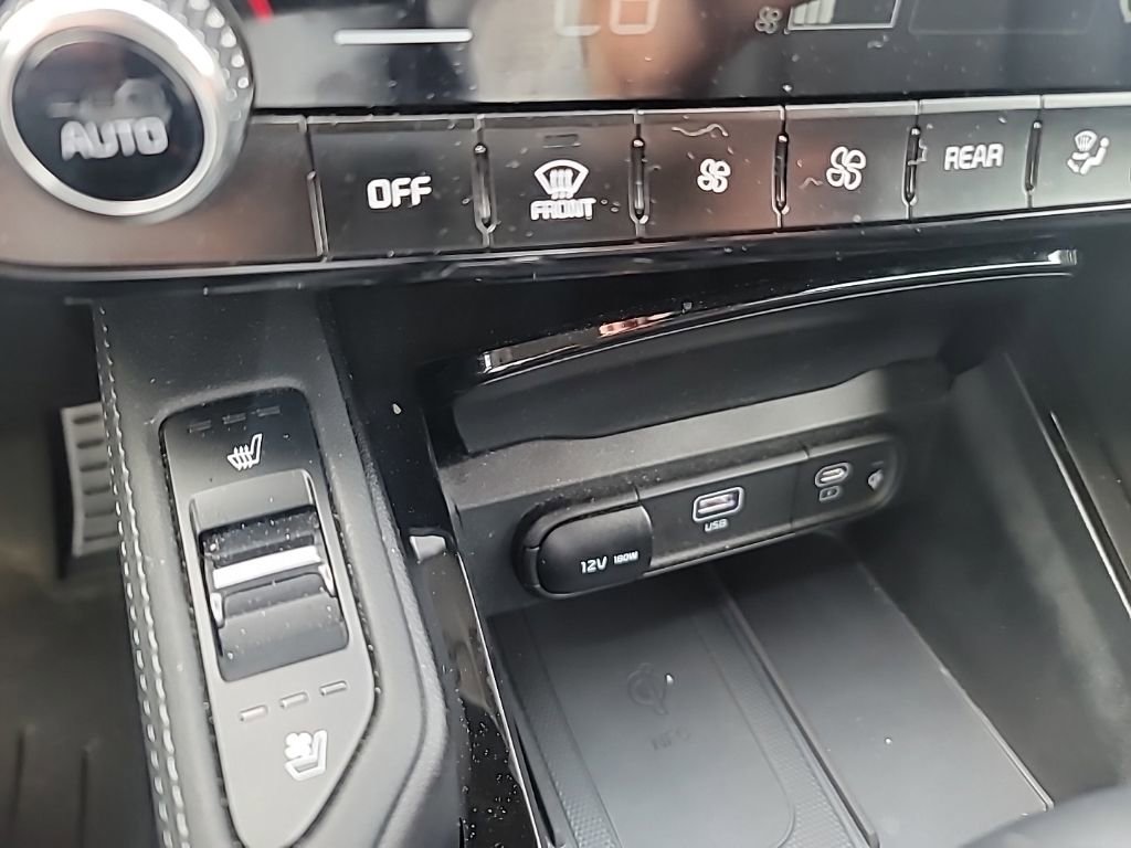 Used 2024 Kia Telluride SX Prestige w/ Towing Package AWD/4WD image 24
