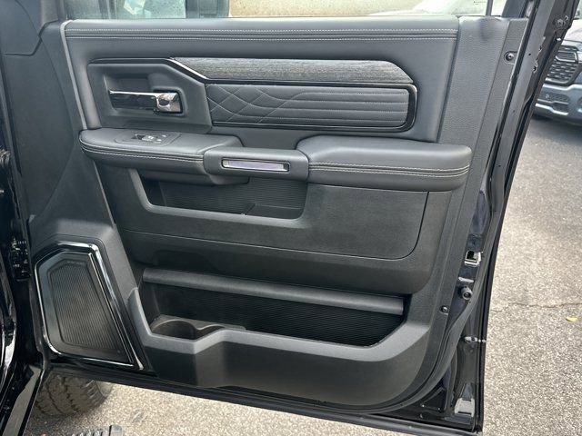 New 2025 RAM 2500 Limited image 17
