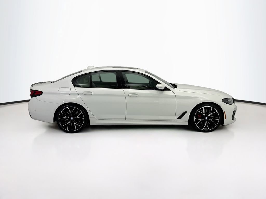 Used 2023 BMW 540i w/ Executive Package RWD image 4
