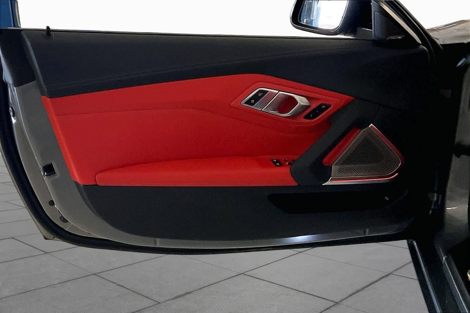 New 2026 BMW Z4 M40i w/ Premium Package RWD image 10