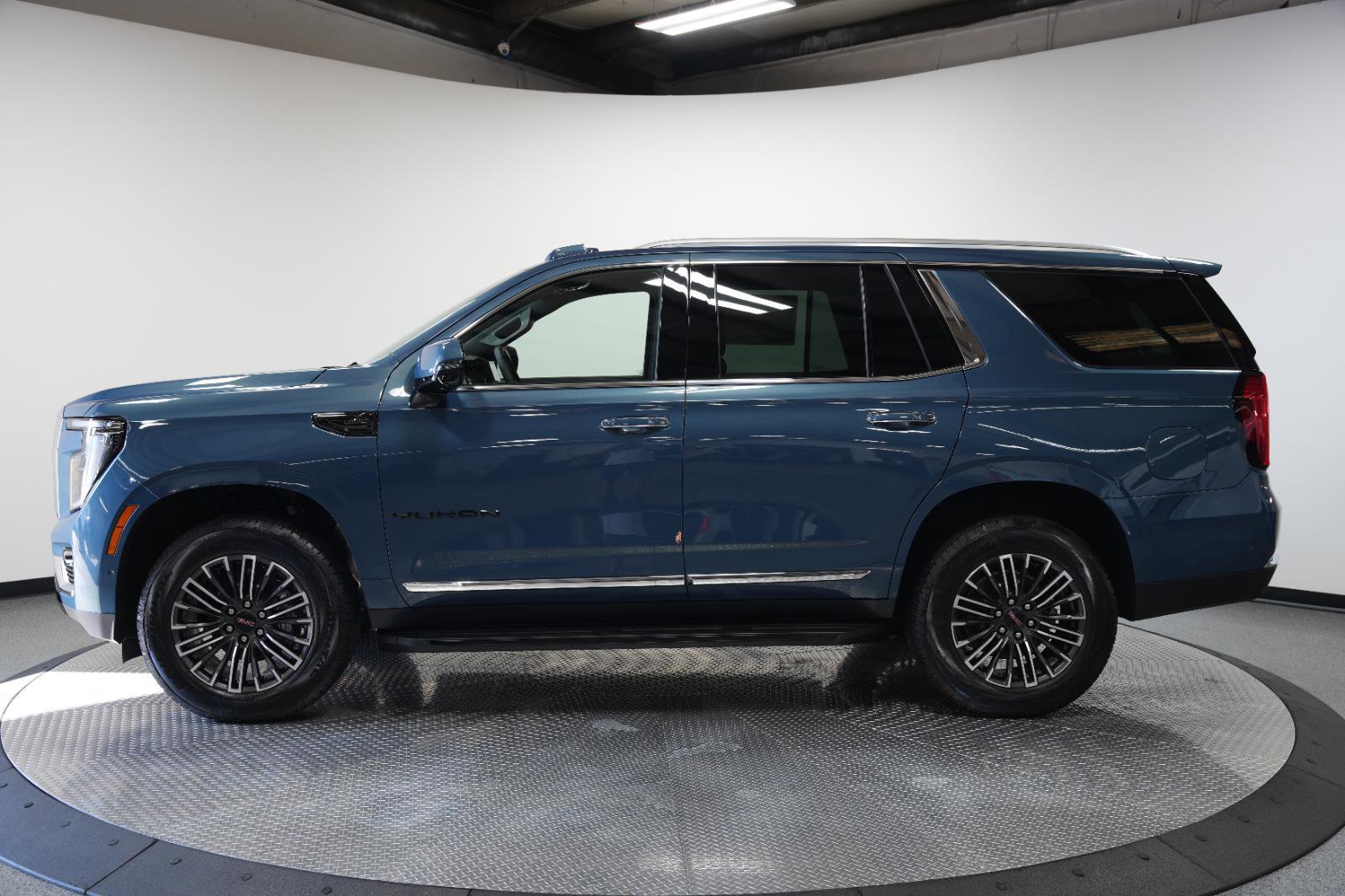 New 2026 GMC Yukon Elevation image 4