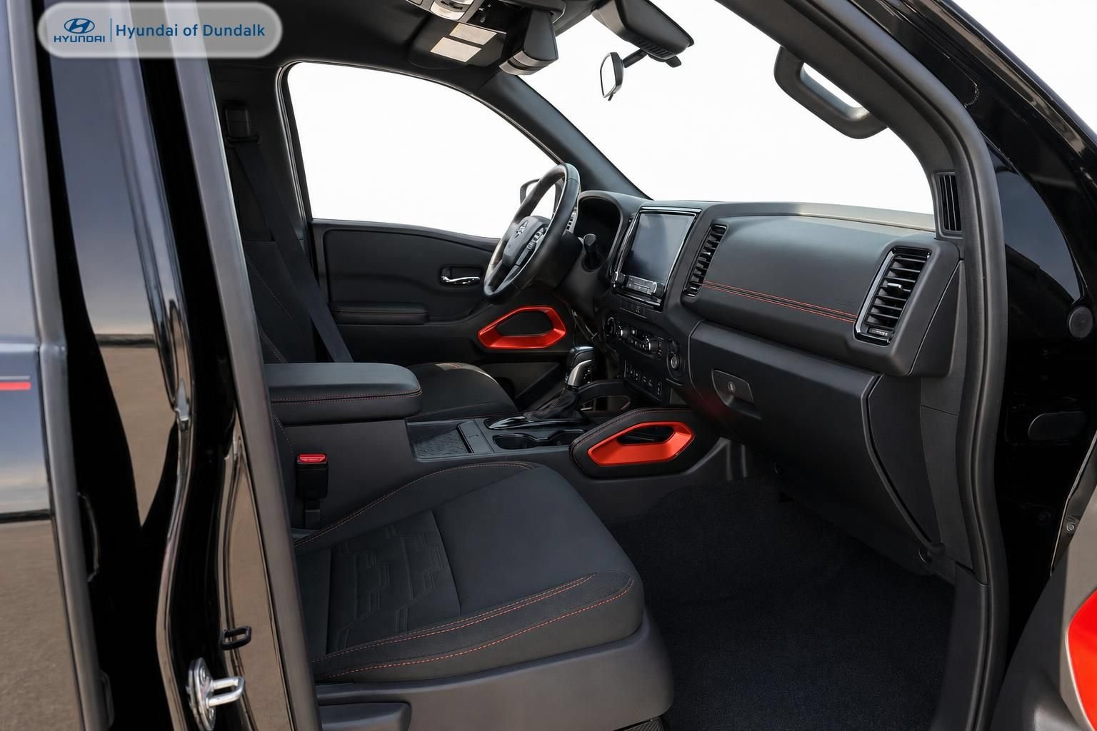 Used 2022 Nissan Frontier PRO-4X AWD/4WD image 11