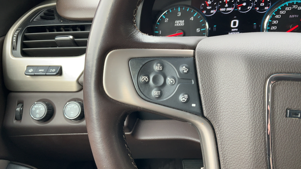 Certified 2020 GMC Yukon XL Denali w/ Denali Premium Package AWD/4WD image 35