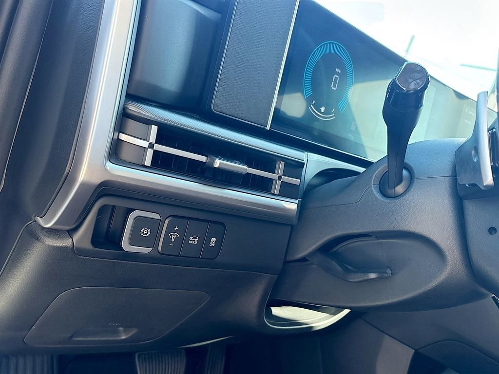 Used 2025 Hyundai Santa Fe SE image 10