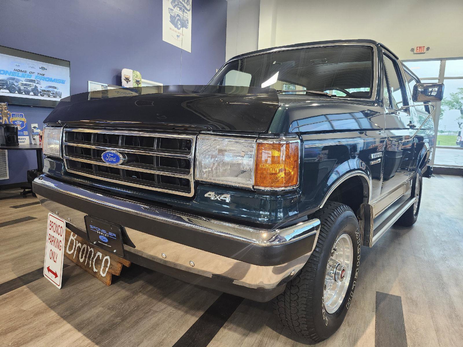 Used 1991 Ford Bronco AWD/4WD image 1