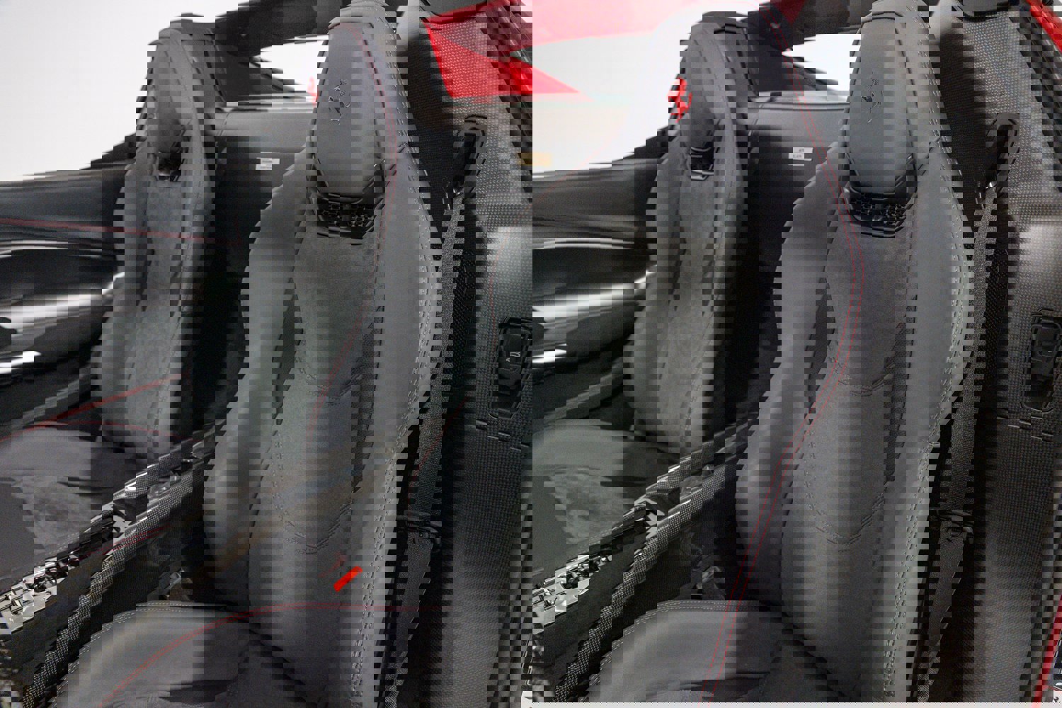 Used 2025 Ferrari 296 GTS image 31