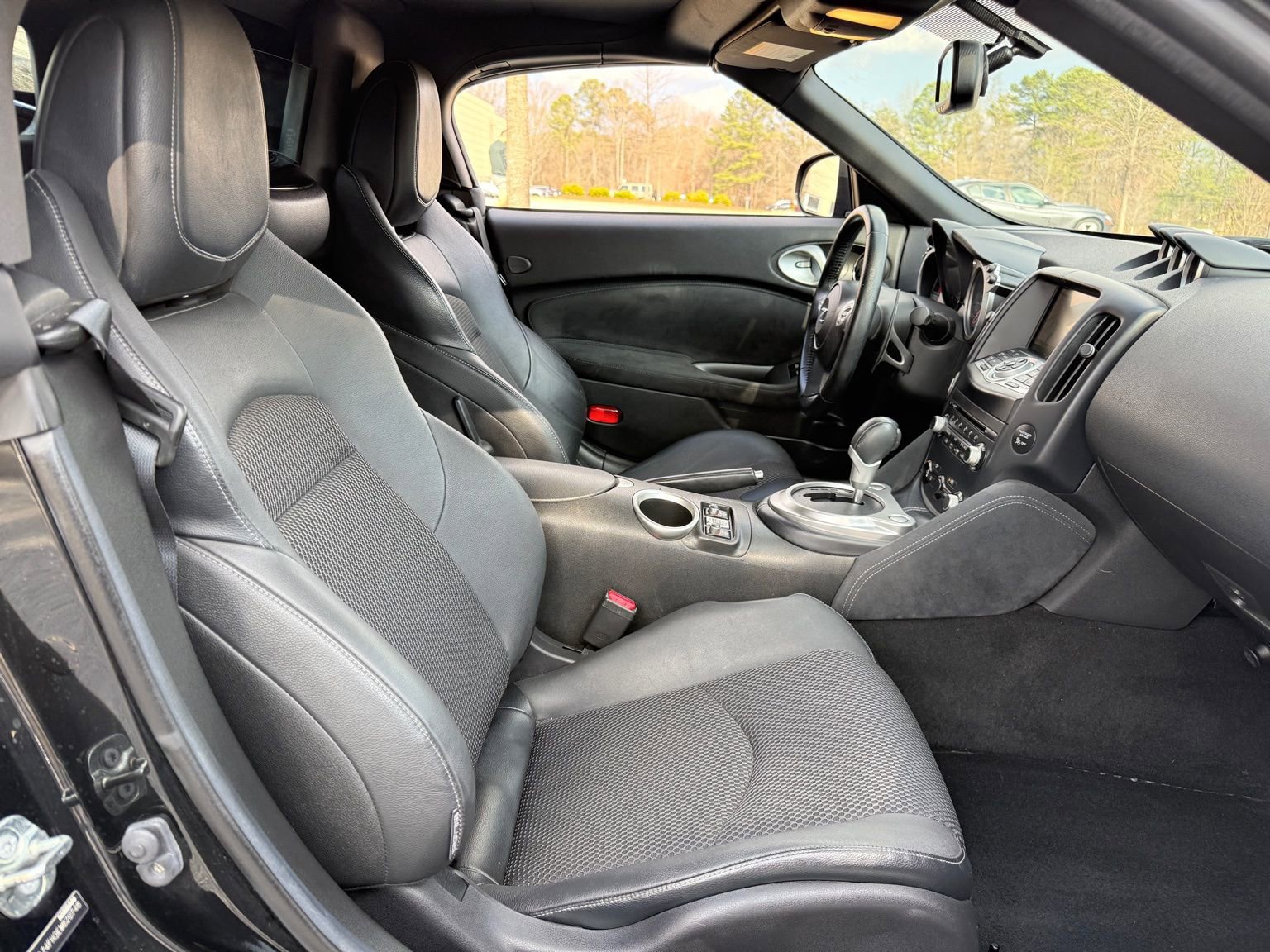 Used 2014 Nissan 370Z Touring w/ Sport Package image 31