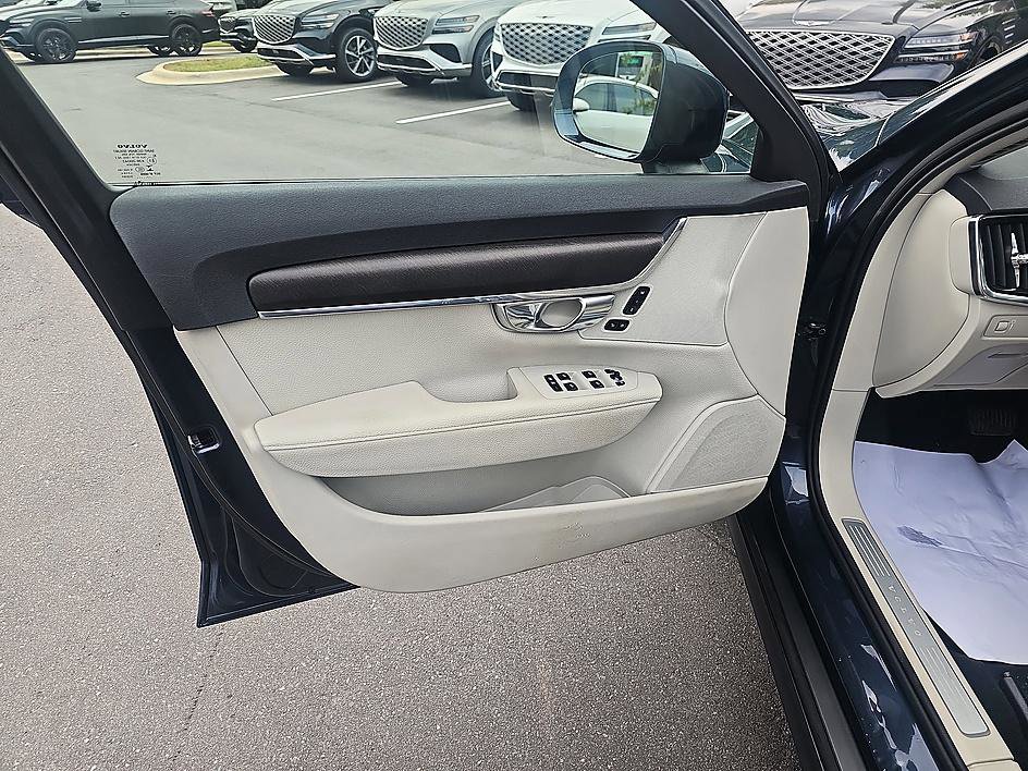 Used 2018 Volvo V90 T6 Cross Country w/ Convenience Package AWD/4WD image 11