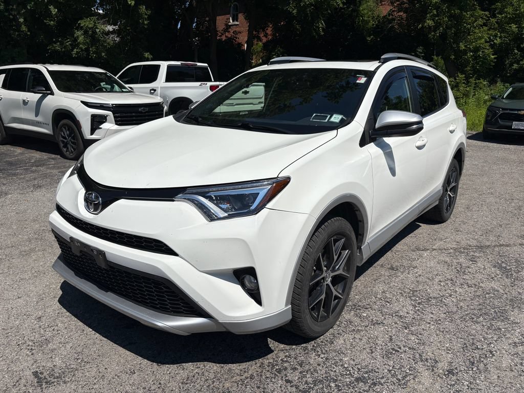 Used 2016 Toyota RAV4 SE AWD/4WD image 3