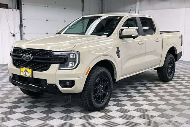 Used 2025 Ford Ranger Lariat w/ FX4 Off-Road Package image 11