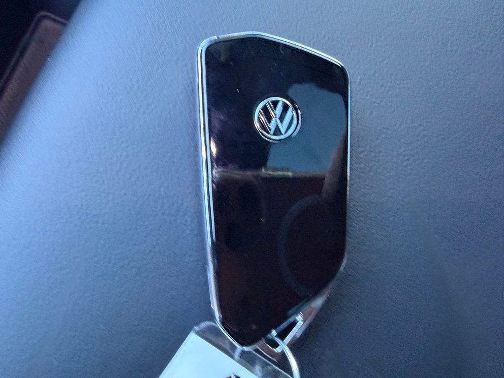 New 2026 Volkswagen Atlas Cross Sport SE image 30