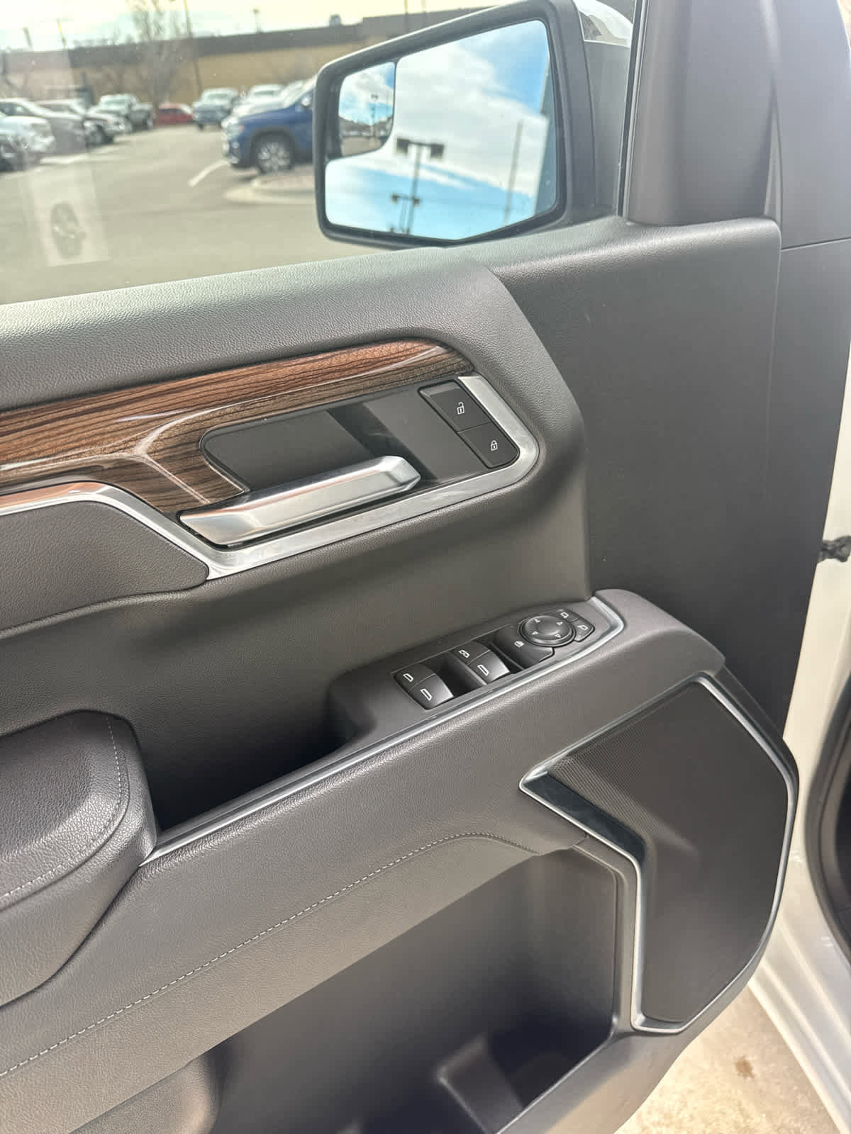 Certified 2025 Chevrolet Silverado 1500 LT image 15