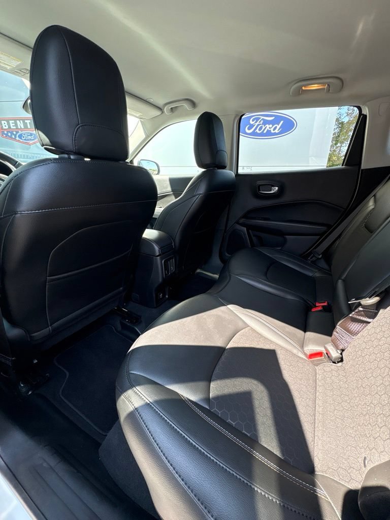 Used 2021 Jeep Compass Latitude AWD/4WD image 31