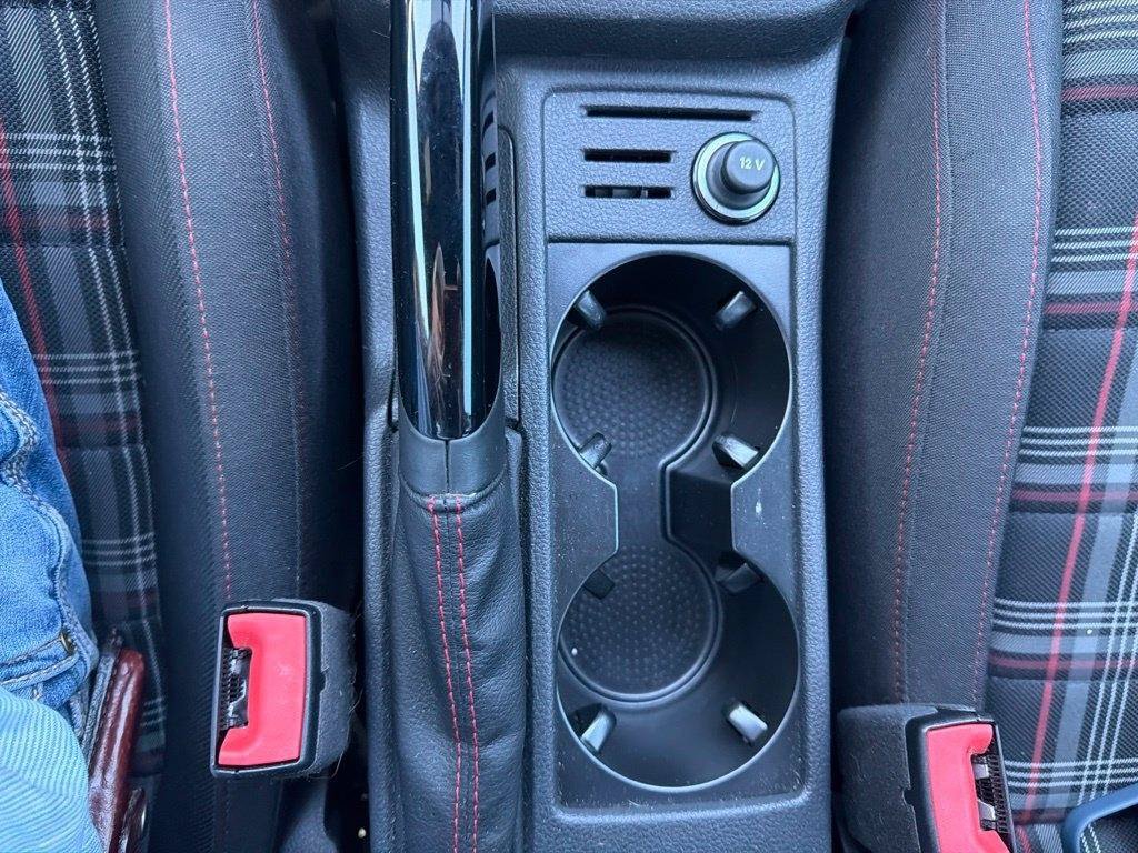 Used 2019 Volkswagen GTI SE FWD image 15