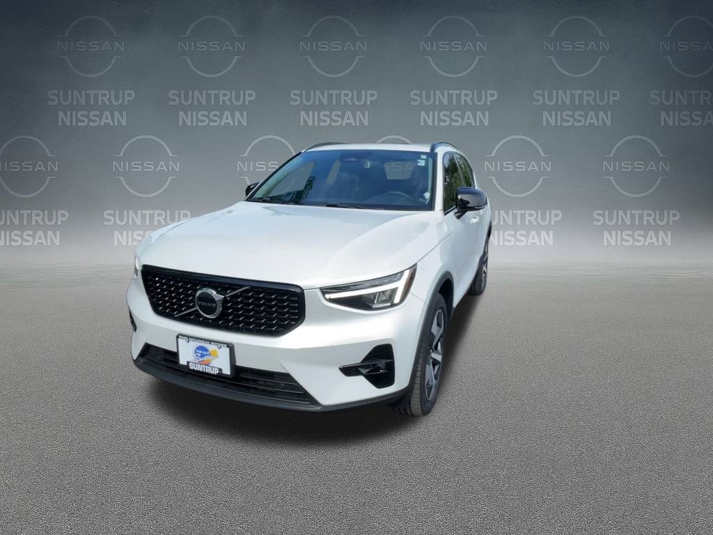 Used 2023 Volvo XC40 B5 Plus w/ Protection Package Premier image 59
