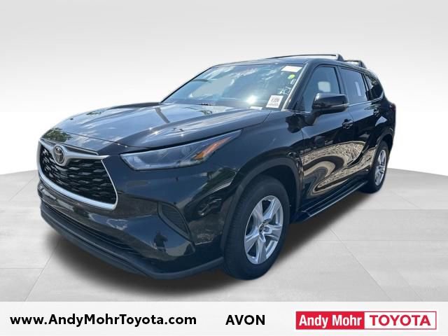 Used 2021 Toyota Highlander L FWD image 4