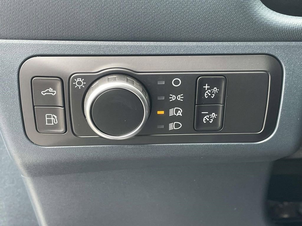 New 2025 Ford Maverick XL image 17