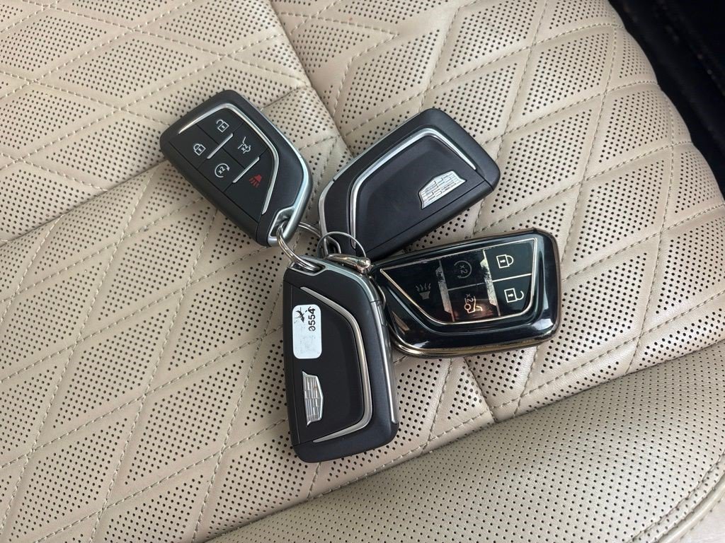 Certified 2024 Cadillac Lyriq Luxury w/ Nappa Leather Package AWD/4WD image 29