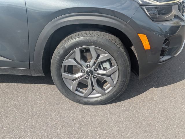 Used 2024 Kia Seltos S AWD/4WD image 11