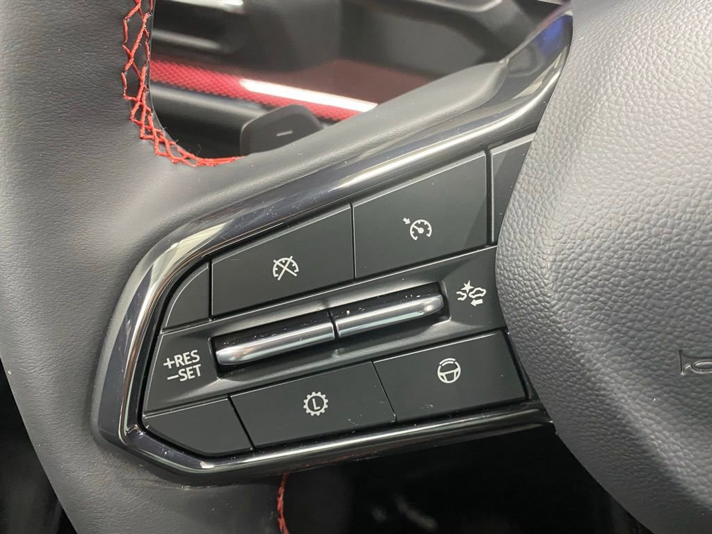 New 2026 Chevrolet Traverse RS w/ LPO, Floor Liner Package AWD/4WD image 33