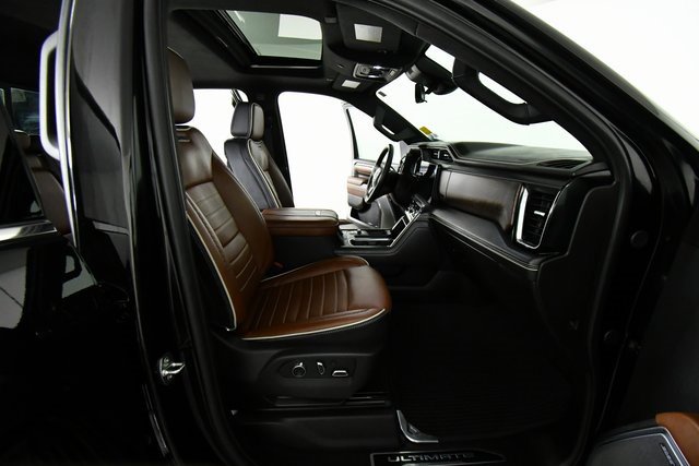 Used 2024 GMC Sierra 3500 Denali Ultimate image 23