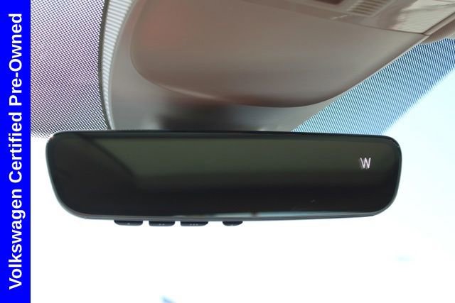 Used 2025 Volkswagen Taos SE w/ Panoramic Sunroof Package FWD image 42
