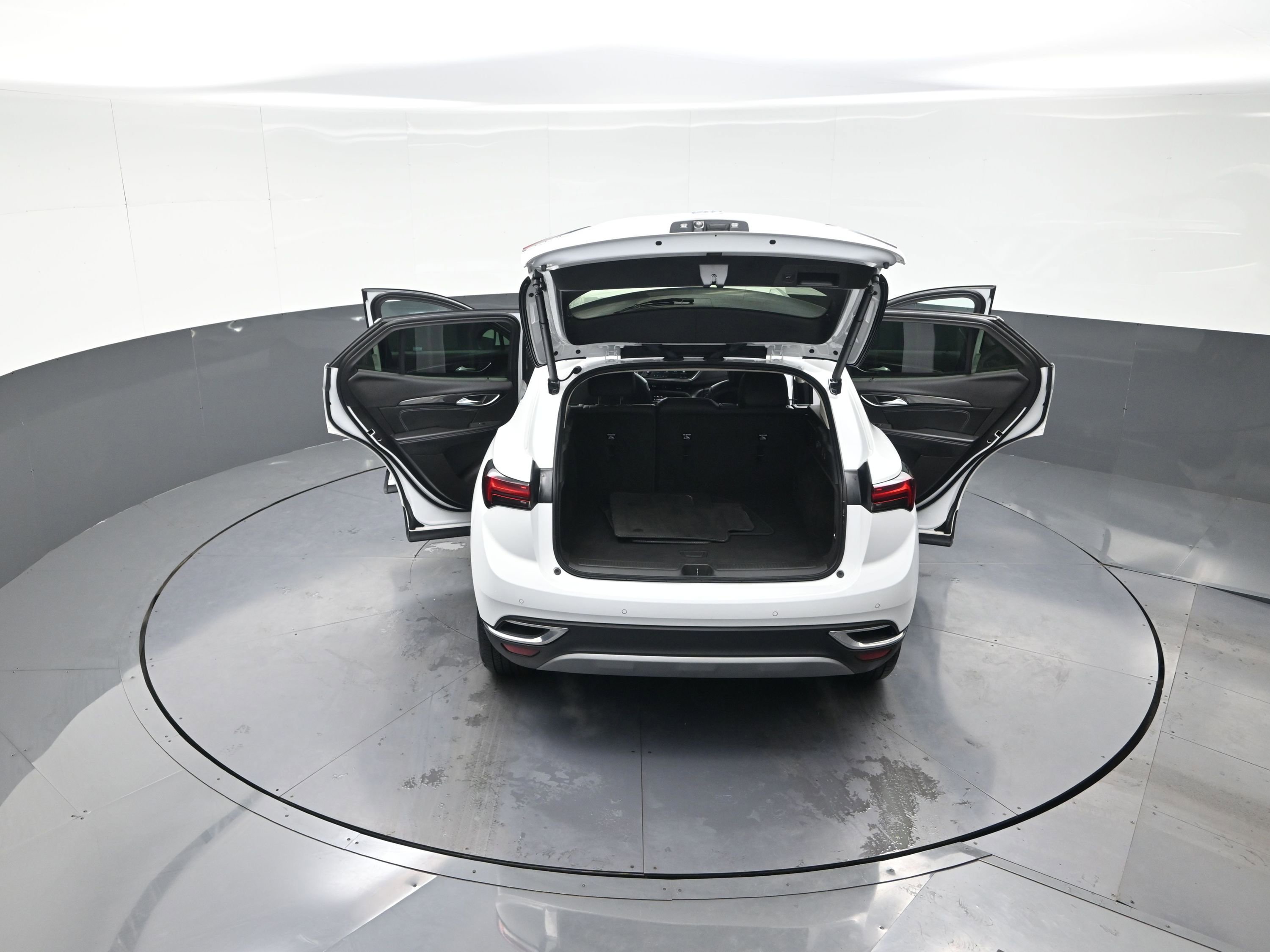 Used 2023 Buick Envision Essence image 13