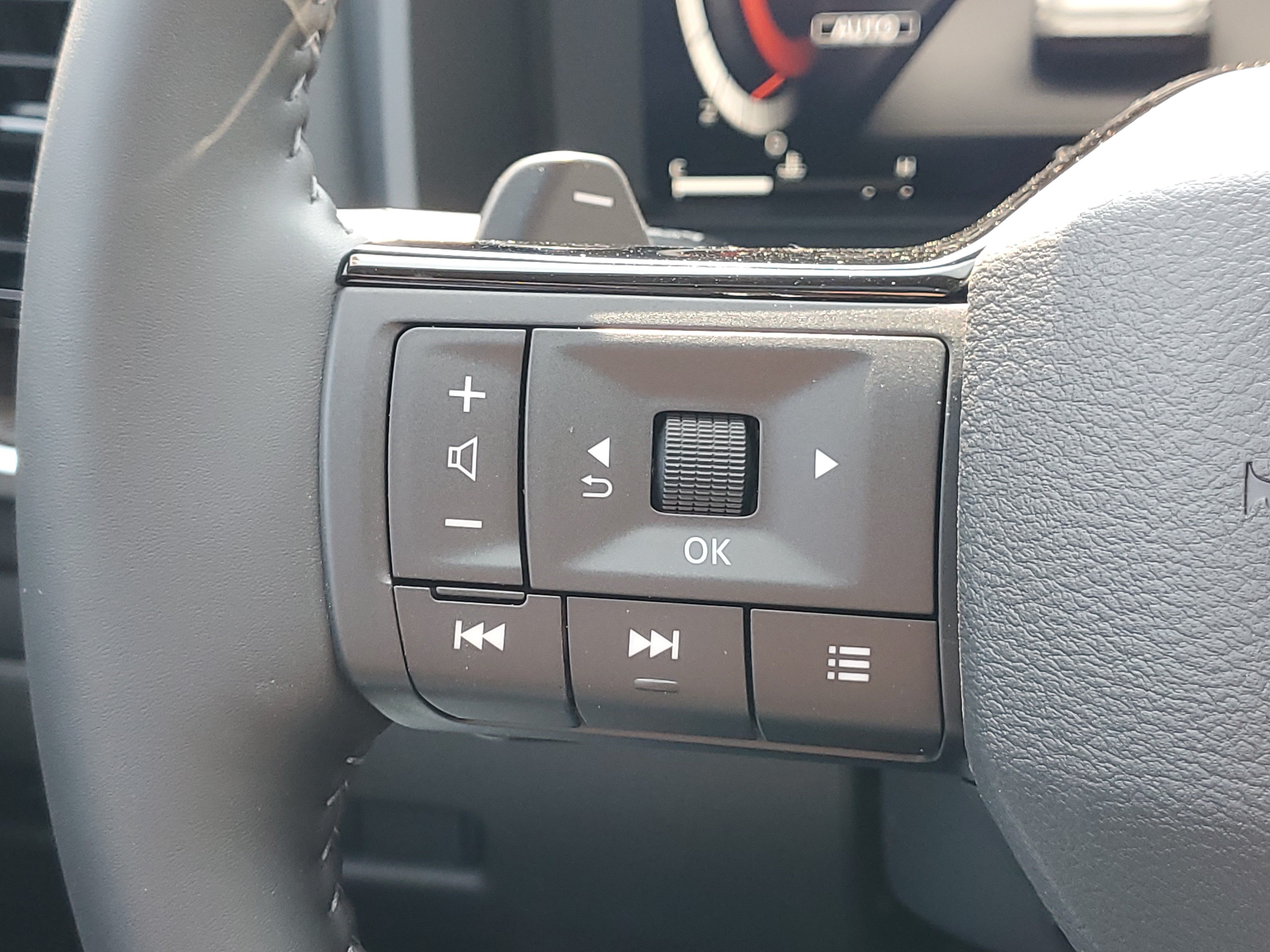 New 2026 Nissan Rogue Platinum AWD/4WD image 10