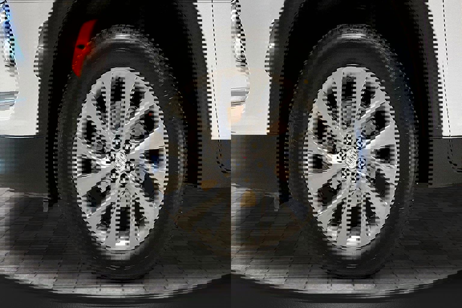 Used 2025 Buick Enclave Preferred image 33