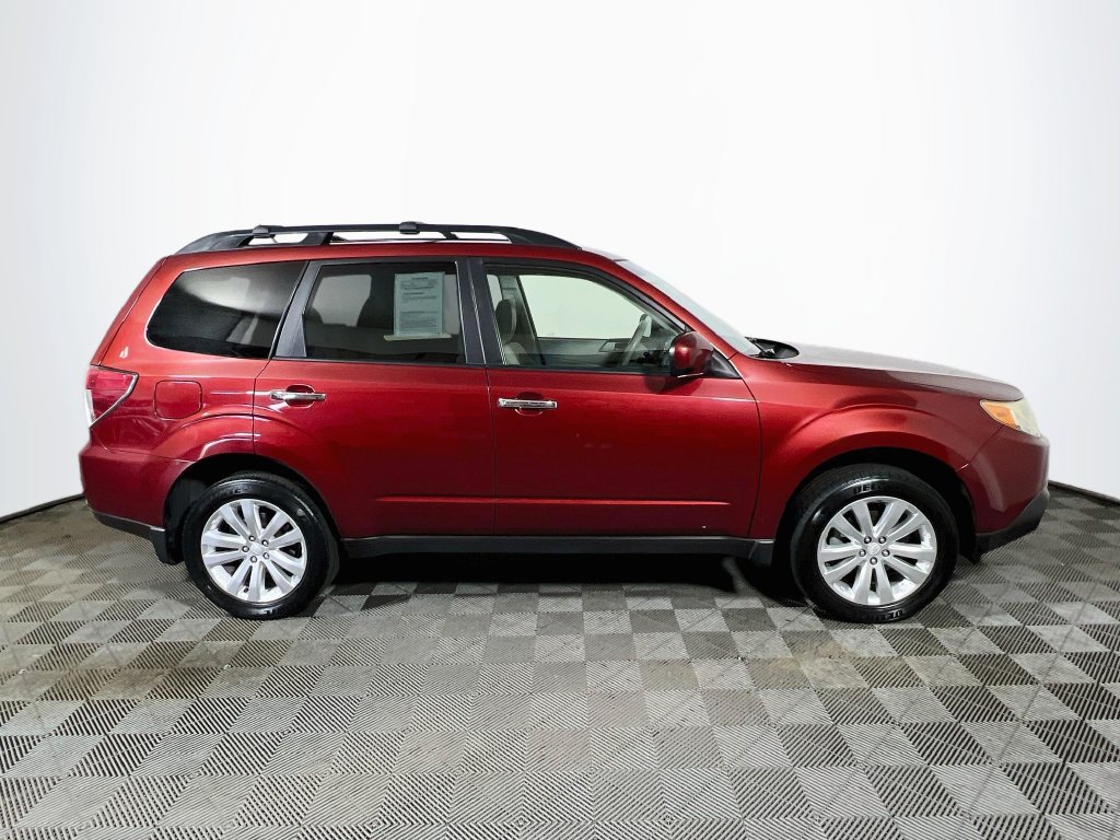 Used 2012 Subaru Forester 2.5X Premium w/ All-Weather Pkg AWD/4WD image 8