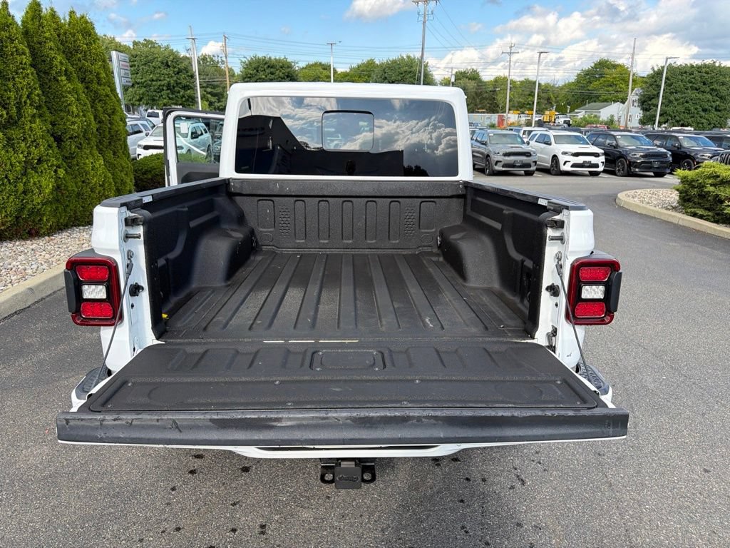 Used 2022 Jeep Gladiator Overland AWD/4WD image 21