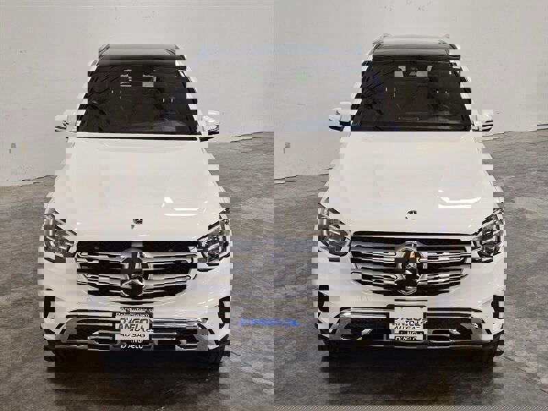 Used 2021 Mercedes-Benz GLC 300 4MATIC image 11