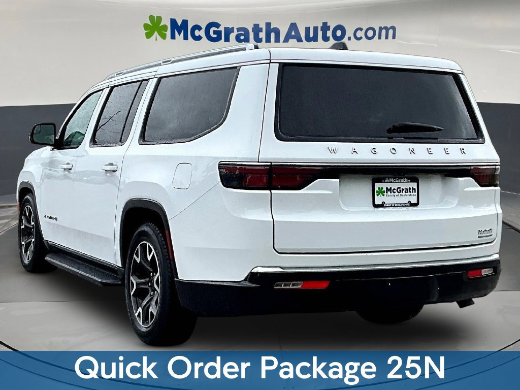 Used 2024 Jeep Wagoneer L Series III w/ Flexible Seating Group AWD/4WD image 5