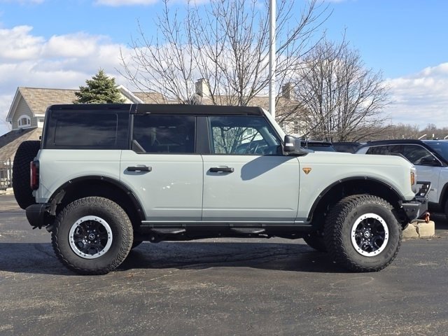 Used 2024 Ford Bronco Badlands image 39
