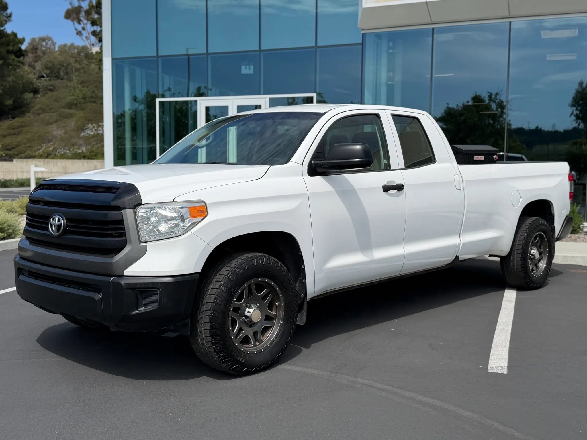Used 2015 Toyota Tundra SR AWD/4WD image 9