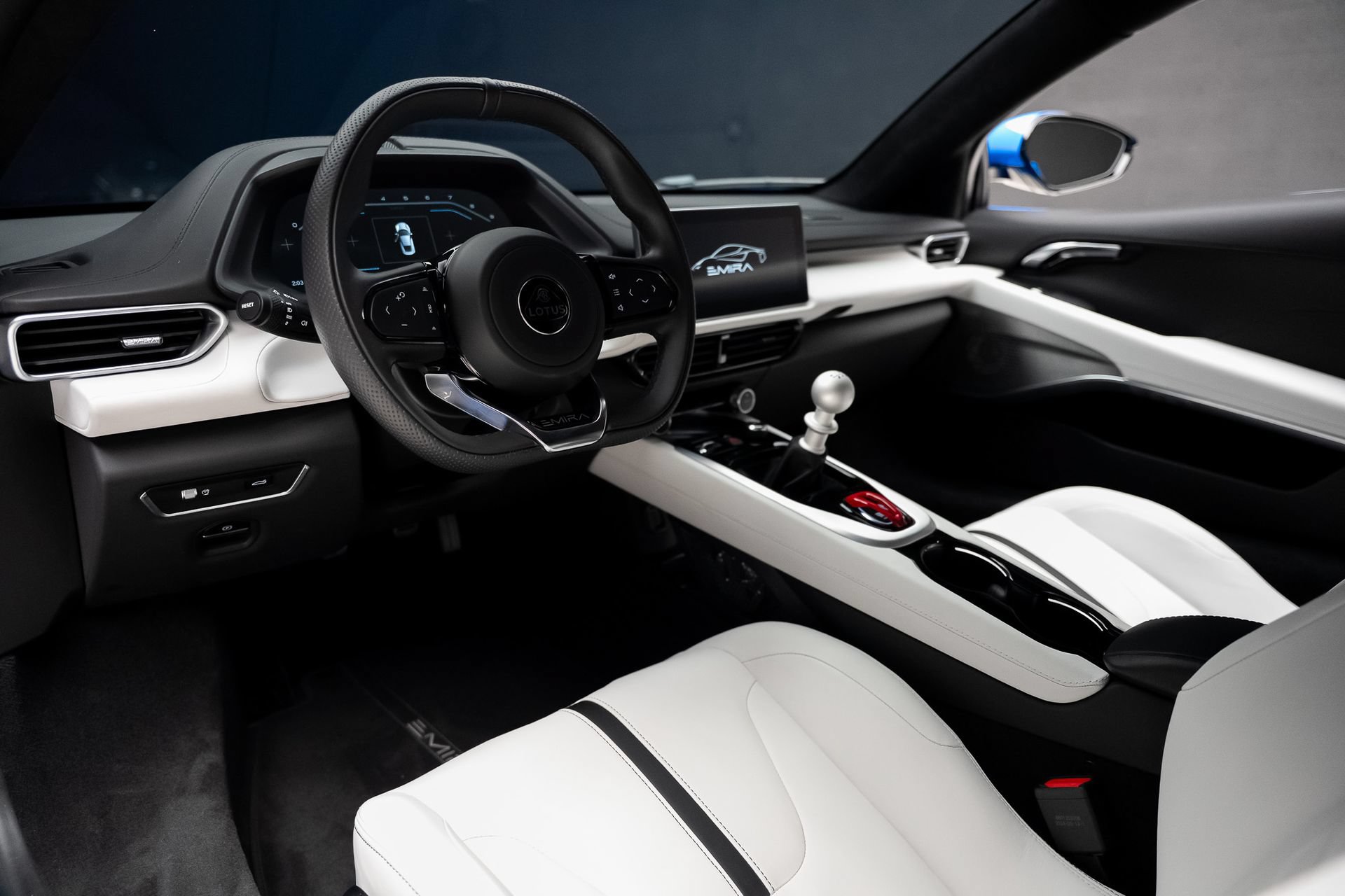 Used 2025 Lotus Emira RWD image 2