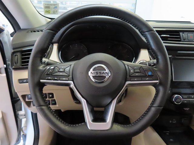 Used 2020 Nissan Rogue SV w/ Premium Package image 8
