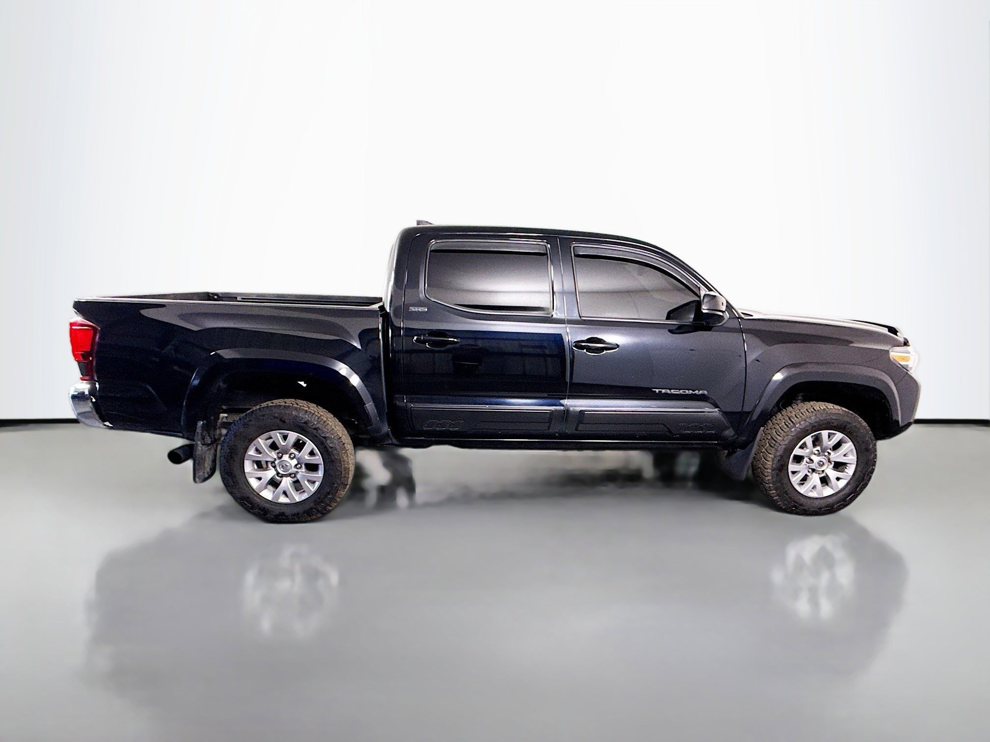 Used 2019 Toyota Tacoma SR5 image 11