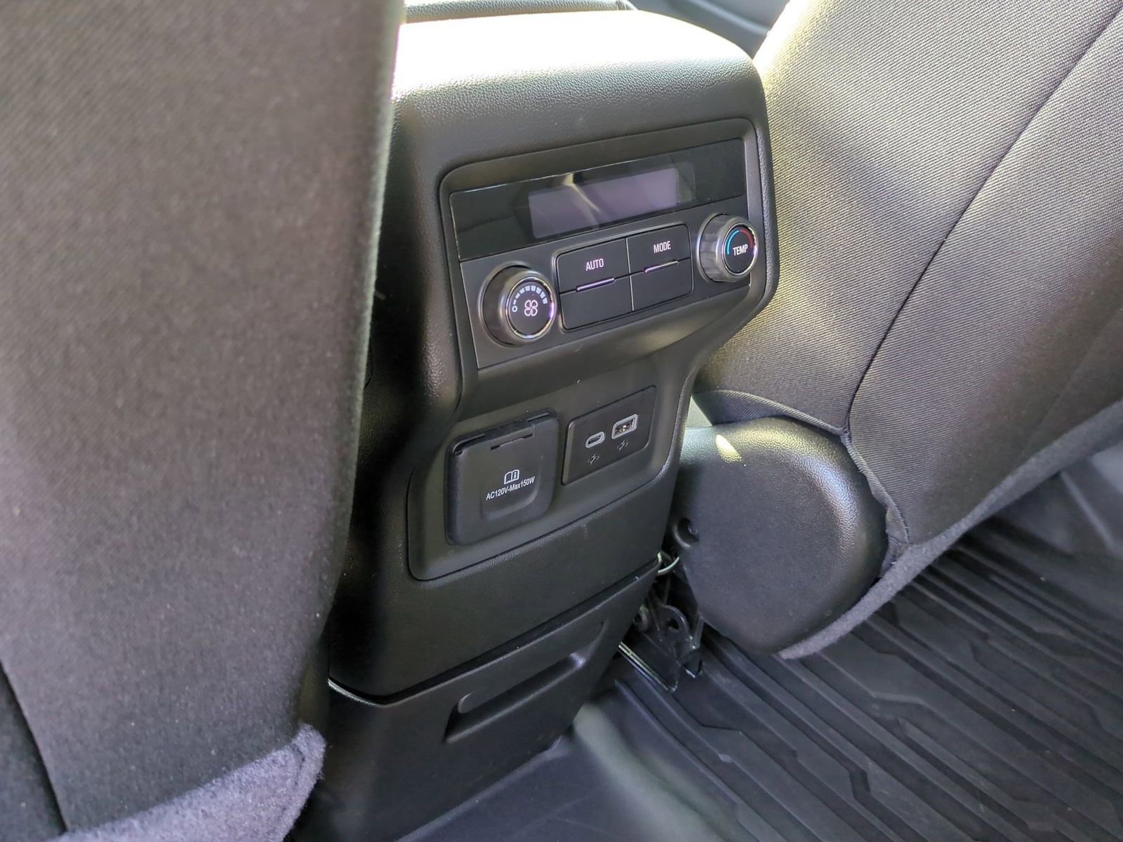 Certified 2023 GMC Acadia SLE w/ Driver Convenience Package image 20