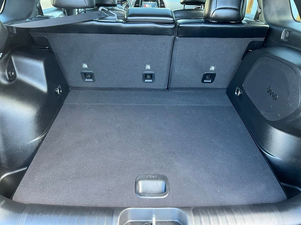 Used 2022 Jeep Cherokee Limited image 17