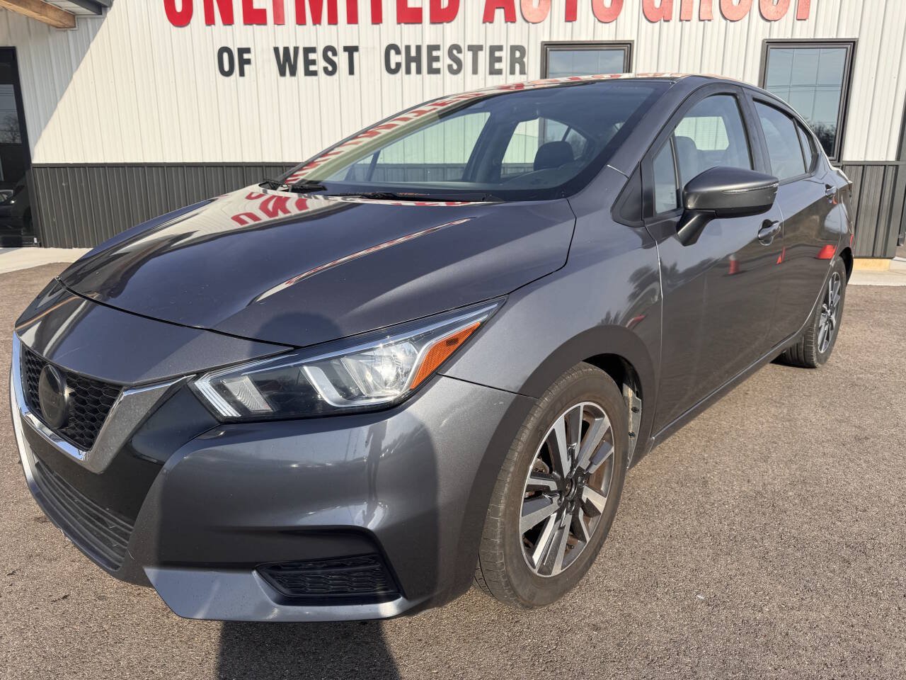 Used 2020 Nissan Versa SV FWD image 2