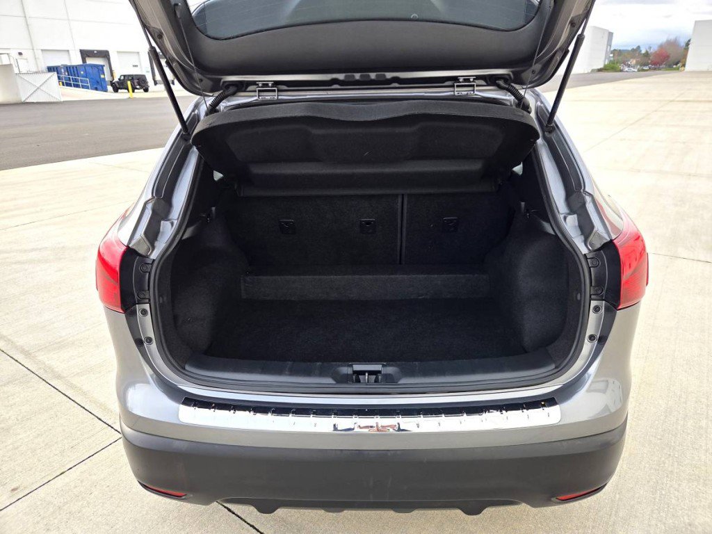 Used 2017 Nissan Rogue Sport S w/ S Appearance Package image 11