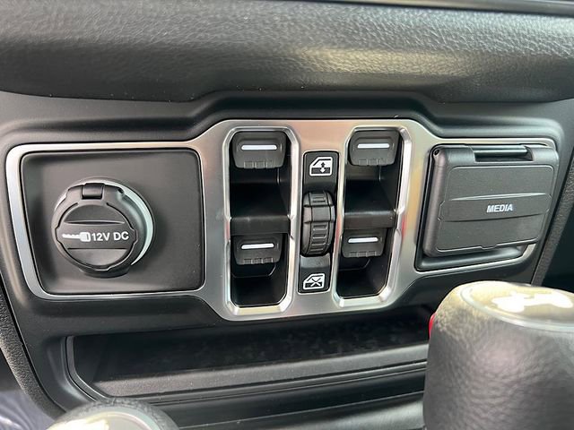 New 2025 Jeep Wrangler Sport S image 27