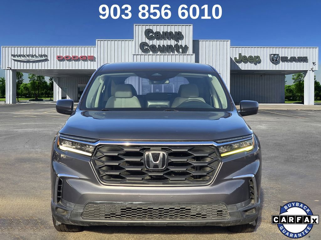 Used 2023 Honda Pilot LX image 2